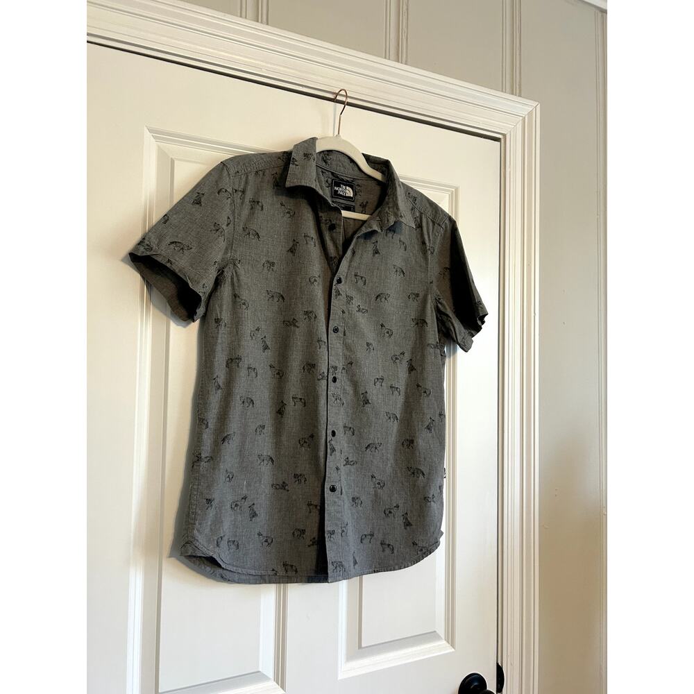 The North Face Fox Button Up, size Medium